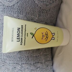 Bonnyhill Lemon Foam Cleanser. New